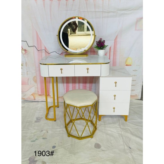 Makeup table #1903